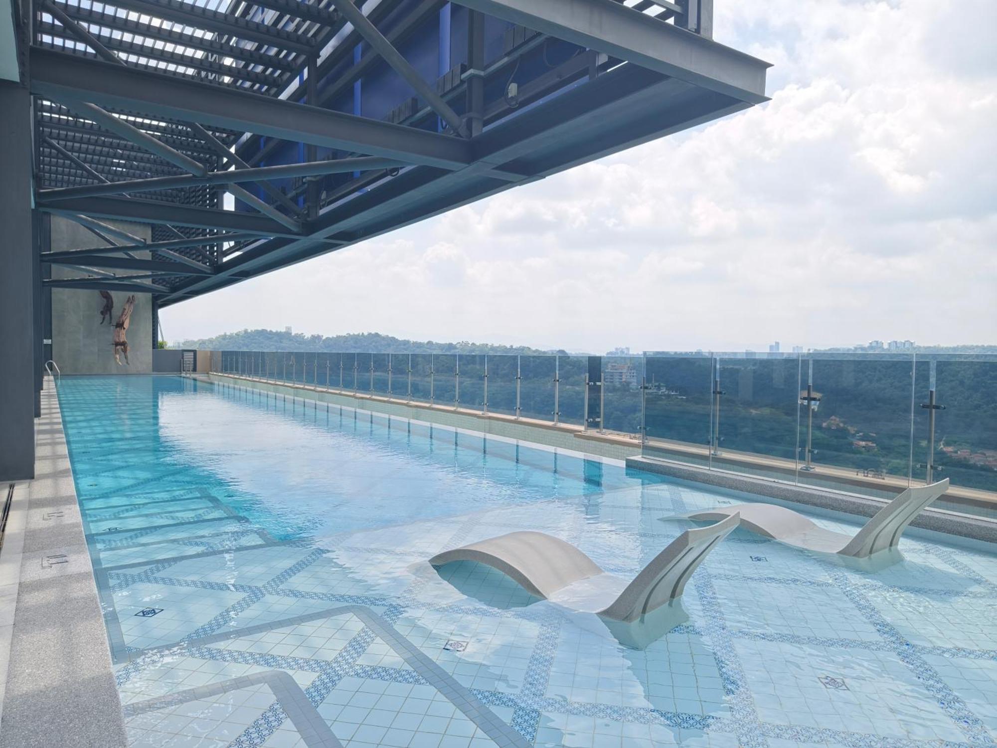 Mossaz Suites Empire City By Starwood Petaling Jaya Exterior foto